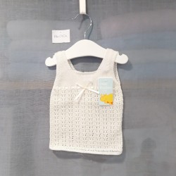 Camiseta calada sin mangas...